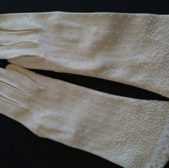 Vintage cotton beaded gloves - Picture 3 of 5